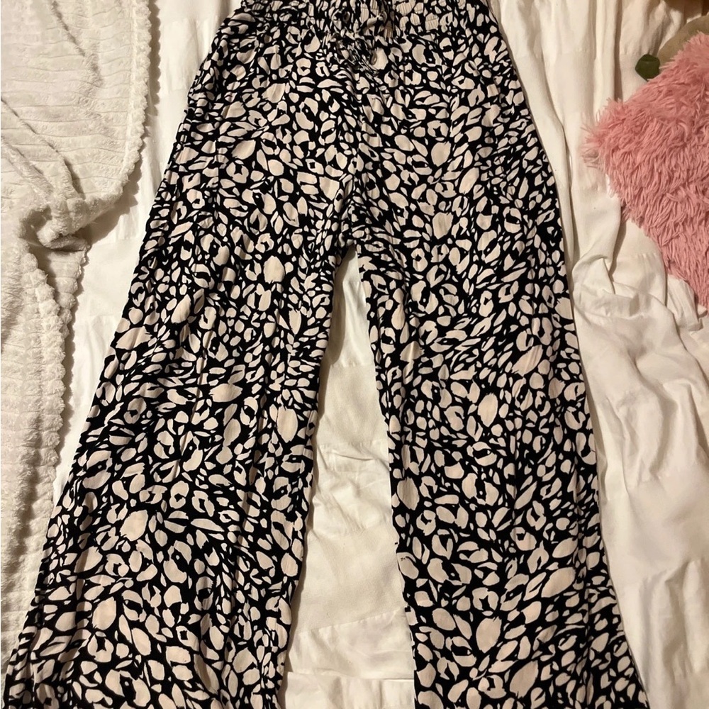 New Look Black and Cream Wide Leg Pants